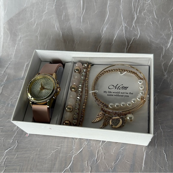 Pink & Gold Watch & Jewlery Bracelets Gift Set For Mom Mothers Day Gift NIB - Picture 12 of 13